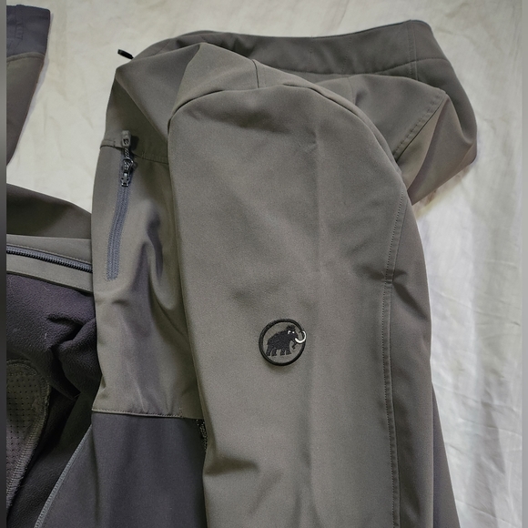 Mammut Soft Shell Jacket - Picture 5 of 12
